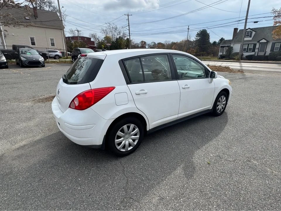 2009 Nissan Versa - Image 7 of 13