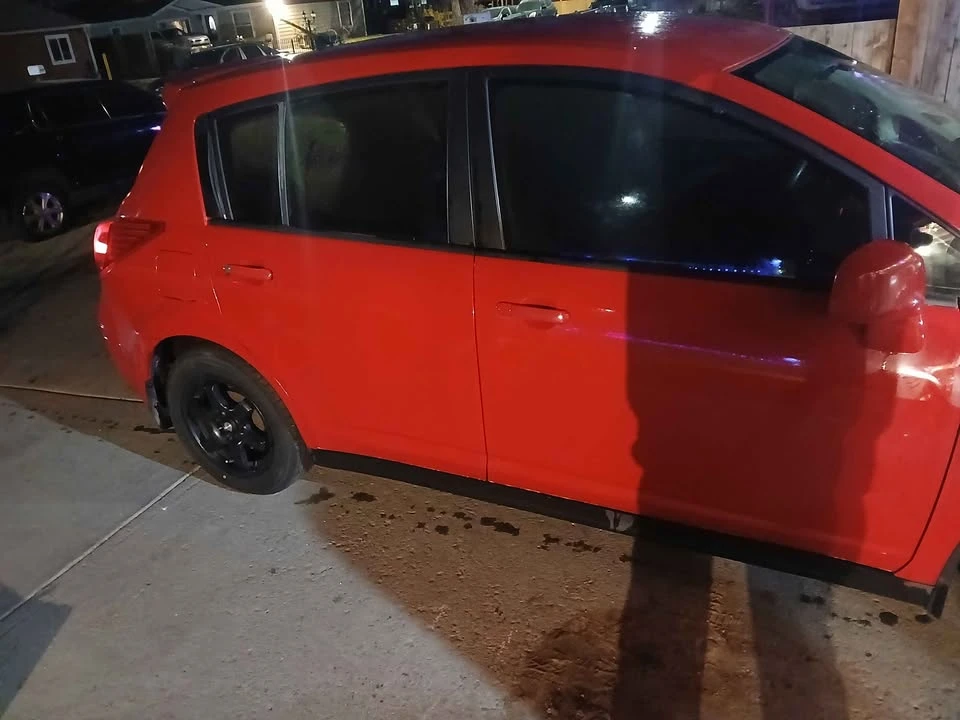 2009 Nissan Versa - Image 4 of 6