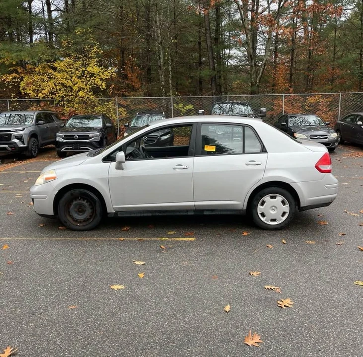 2009 Nissan Versa - Image 5 of 12