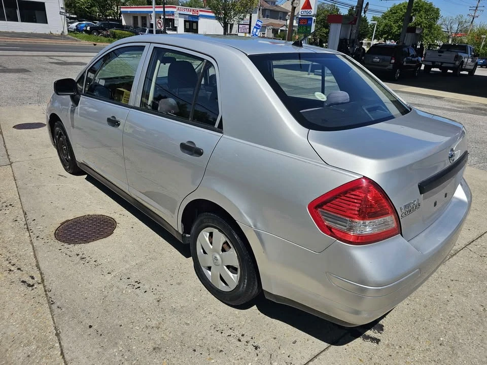 2009 Nissan Versa - Image 2 of 7
