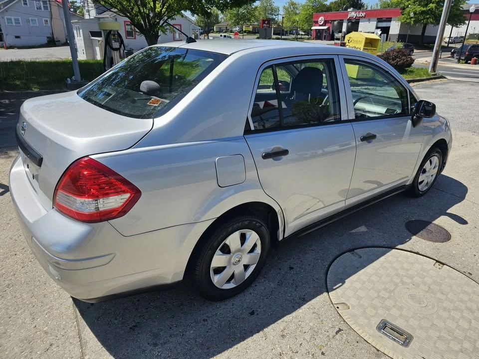 2009 Nissan Versa - Image 5 of 7