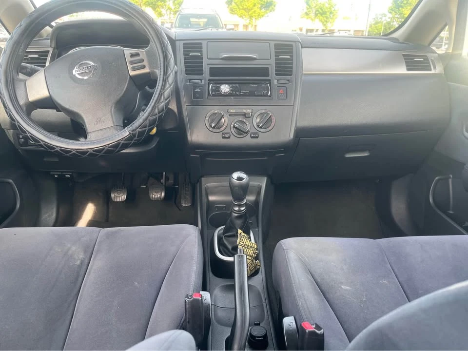 2009 Nissan Versa - Image 5 of 7
