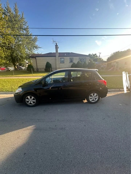 2009 Nissan Versa - Image 5 of 7