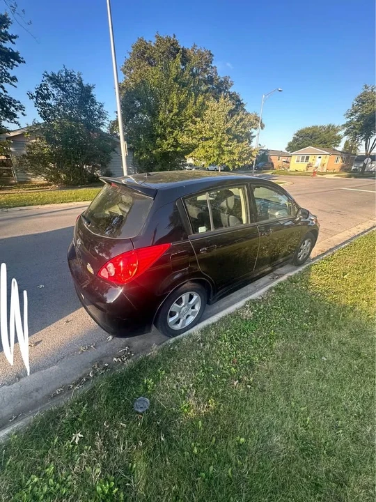 2009 Nissan Versa - Image 3 of 7