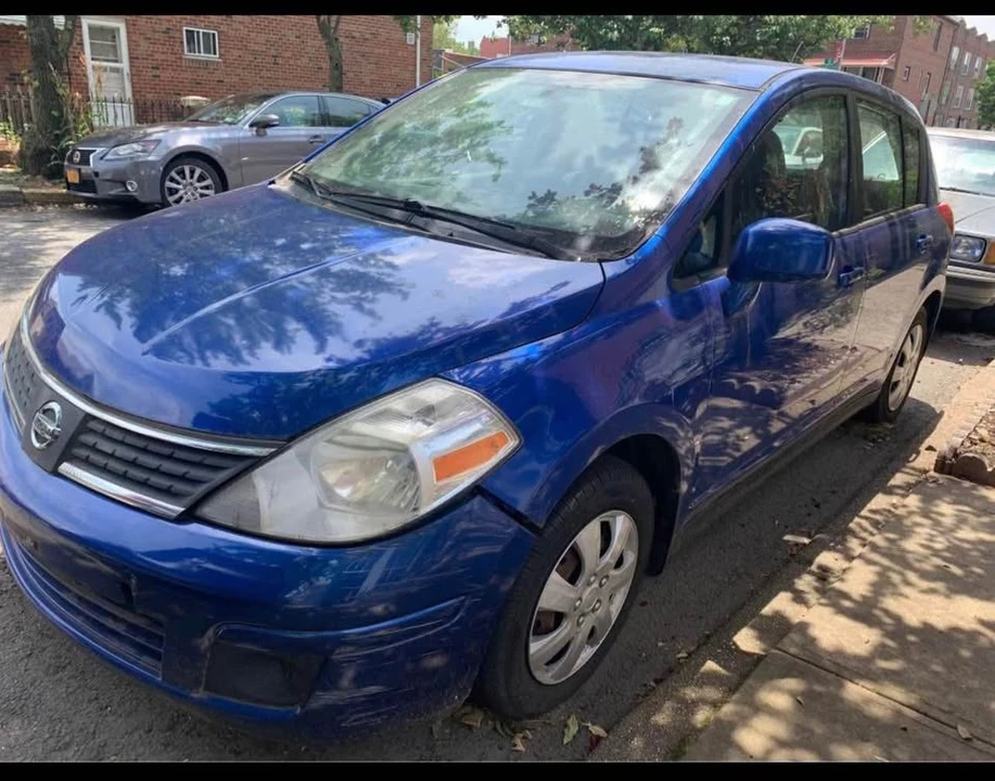 2009 Nissan Versa - Image 2 of 7