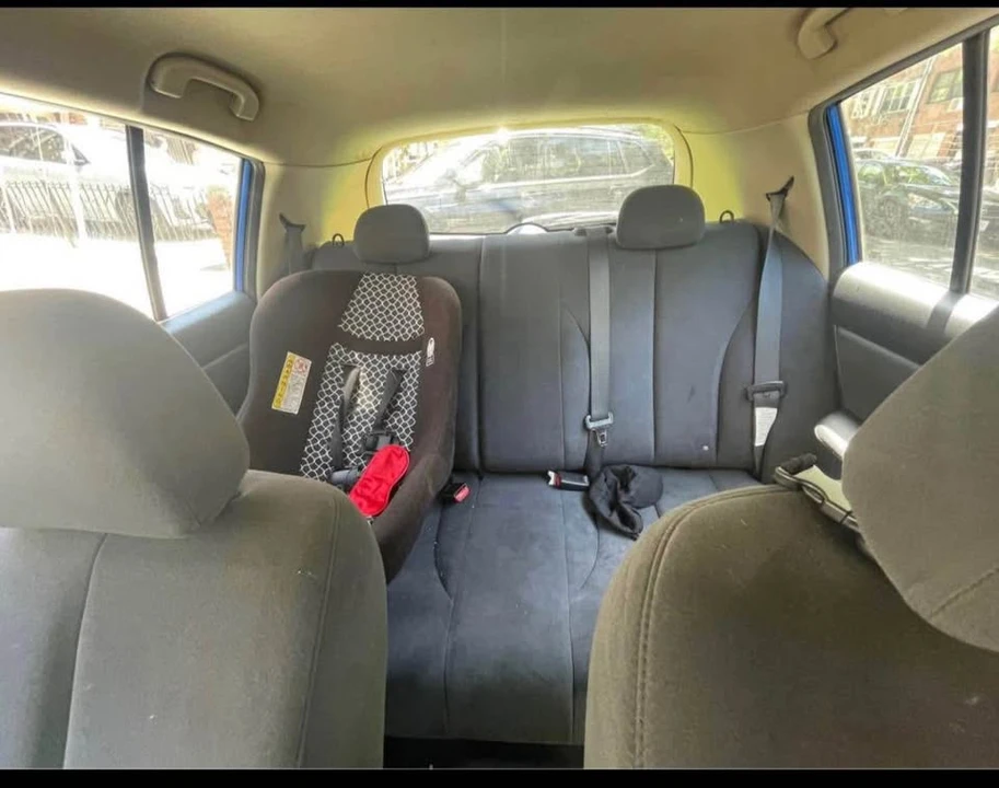 2009 Nissan Versa - Image 5 of 7