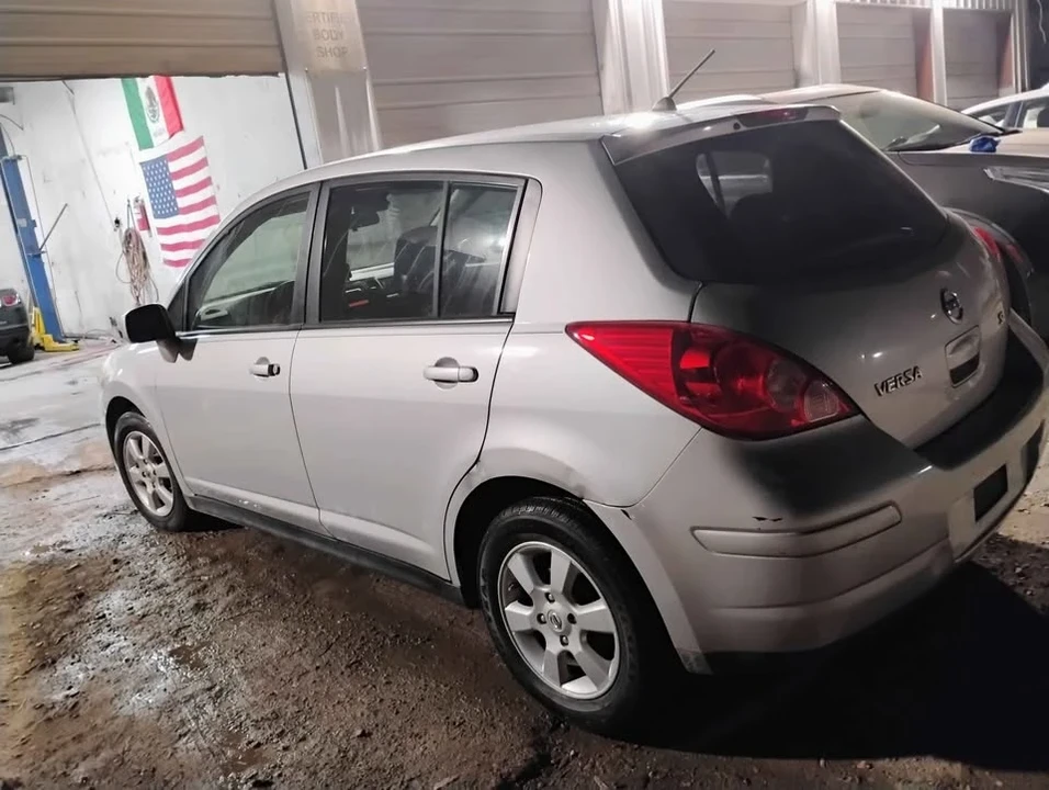 2009 Nissan Versa - Image 3 of 12