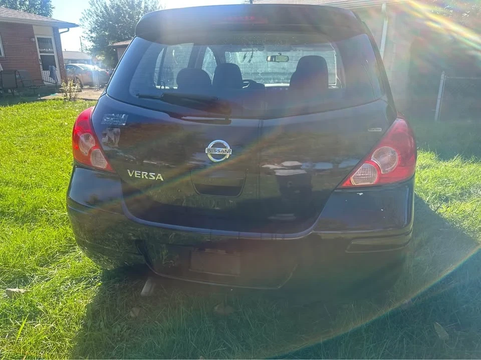 2009 Nissan Versa - Image 5 of 5
