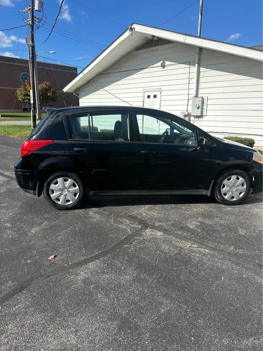 2009 Nissan Versa - Image 4 of 10