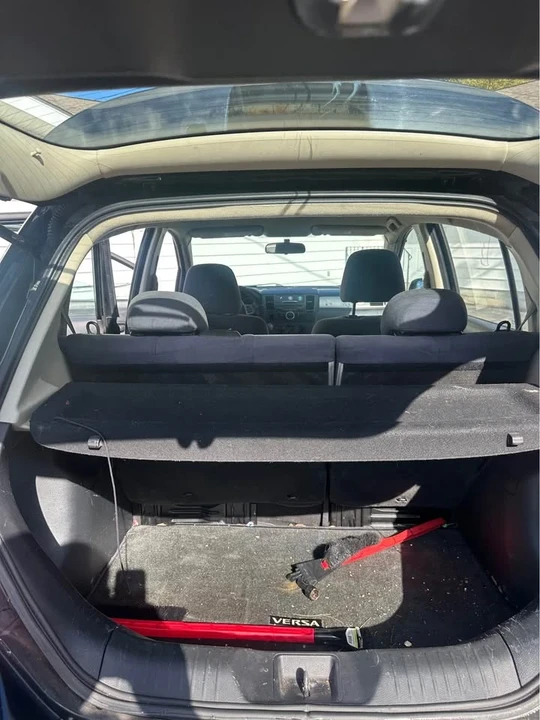 2009 Nissan Versa - Image 7 of 10