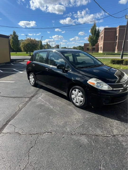 2009 Nissan Versa - Image 3 of 10