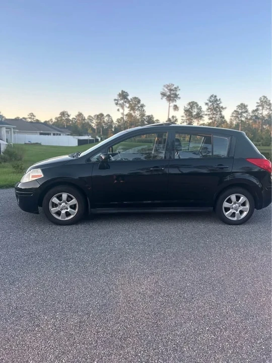 2009 Nissan Versa - Image 3 of 8