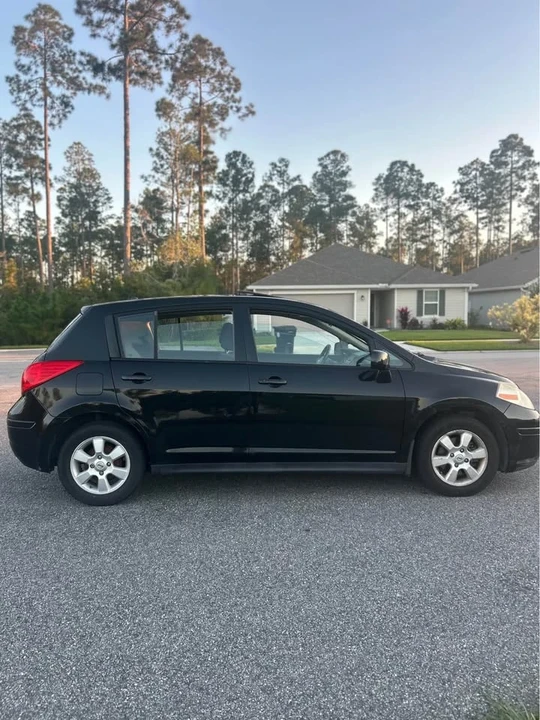 2009 Nissan Versa - Image 5 of 8