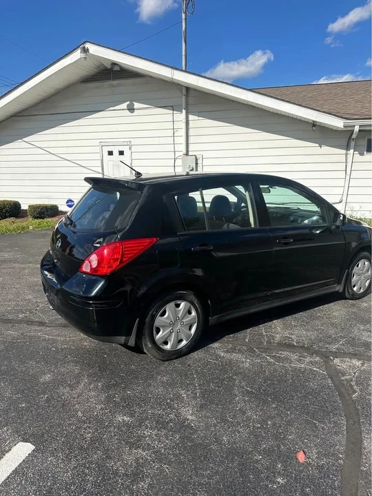 2009 Nissan Versa - Image 5 of 10