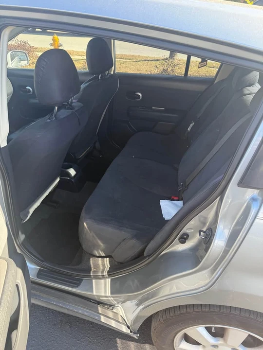2009 Nissan Versa - Image 6 of 14