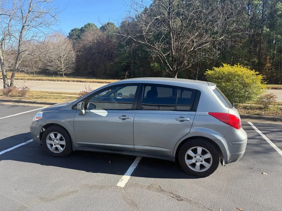 2009 Nissan Versa - Image 7 of 14