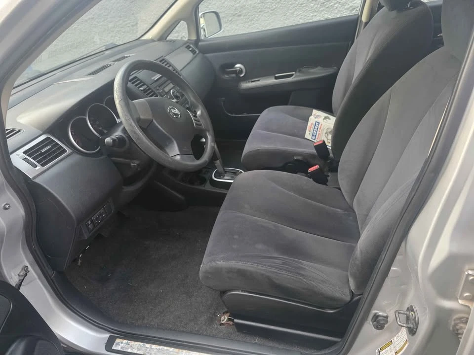 2009 Nissan Versa - Image 7 of 9