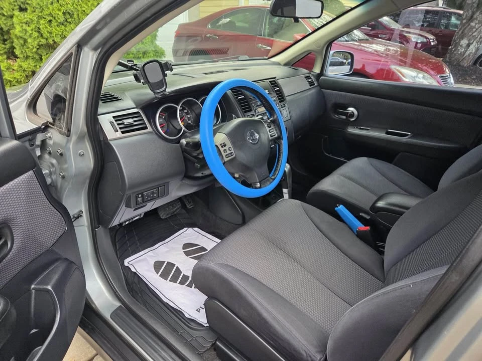 2009 Nissan Versa - Image 2 of 6