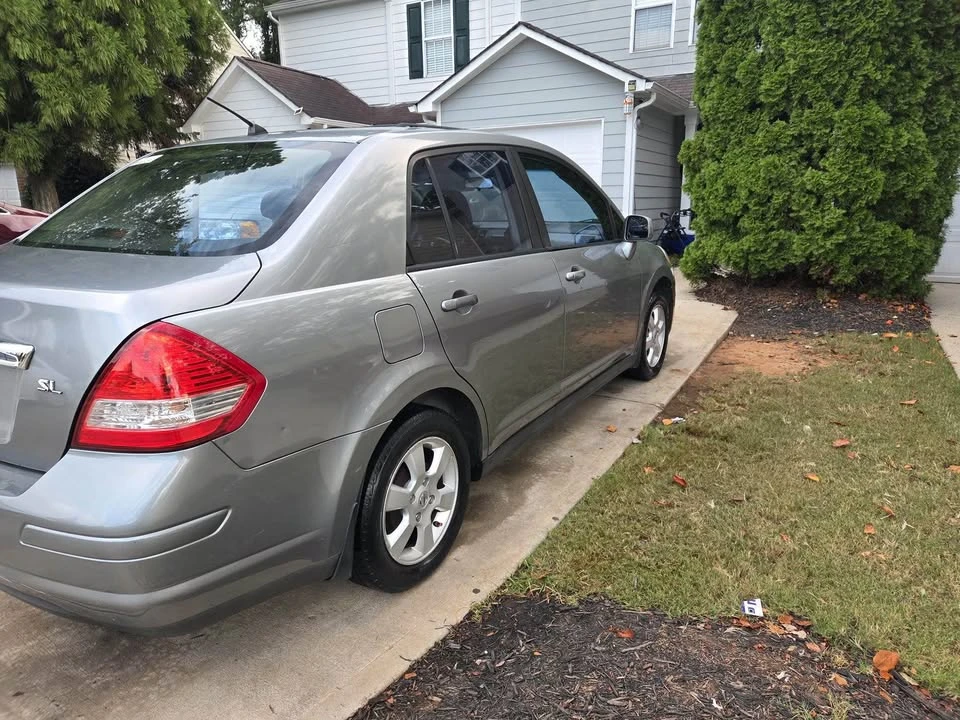 2009 Nissan Versa - Image 4 of 6