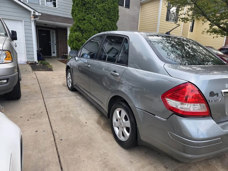 2009 Nissan Versa - Image 6 of 6
