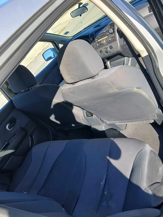 2009 Nissan Versa - Image 6 of 9