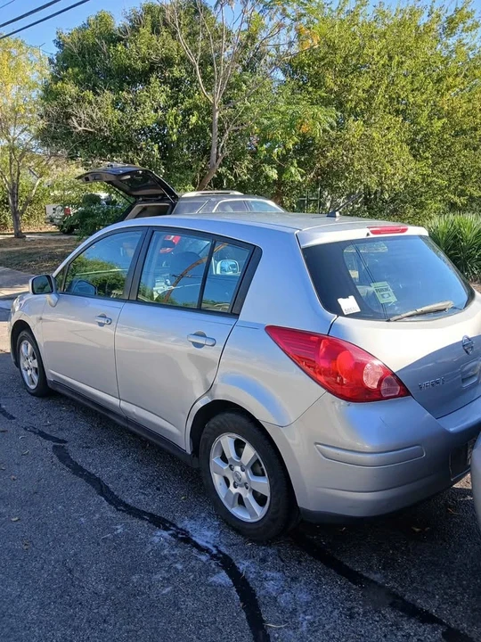2009 Nissan Versa - Image 3 of 9