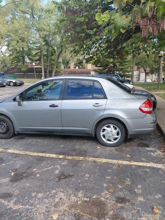2009 Nissan Versa - Image 5 of 8