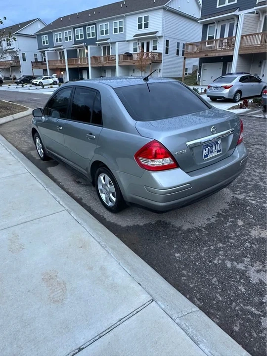 2009 Nissan Versa - Image 3 of 5