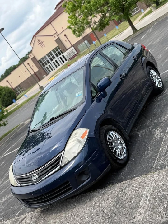 2009 Nissan Versa - Image 2 of 6
