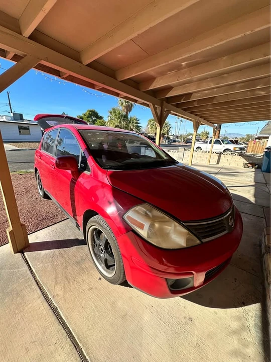 2009 Nissan Versa - Image 2 of 9
