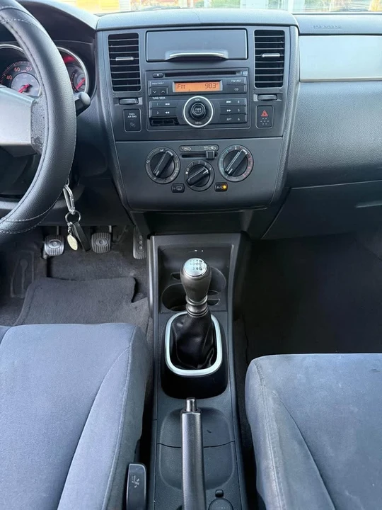2009 Nissan Versa - Image 5 of 7