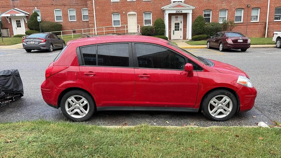 2009 Nissan Versa - Image 4 of 6