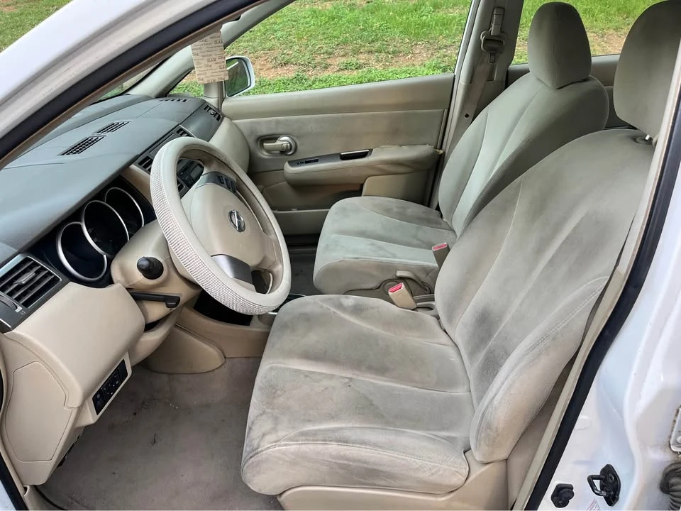 2009 Nissan Versa - Image 3 of 3