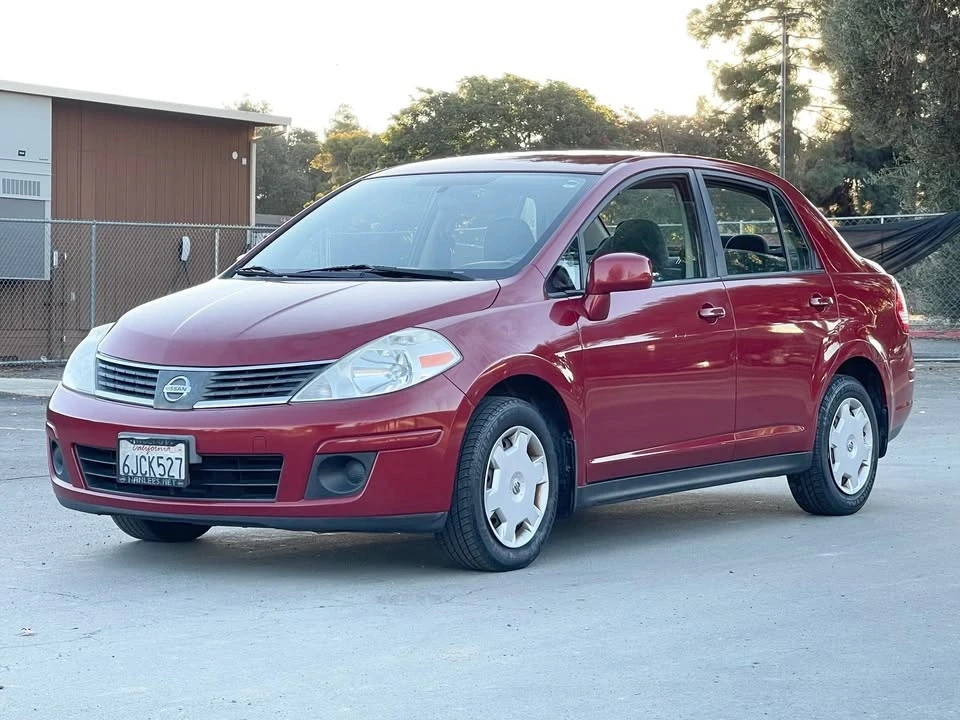 2009 Nissan Versa - Image 2 of 9
