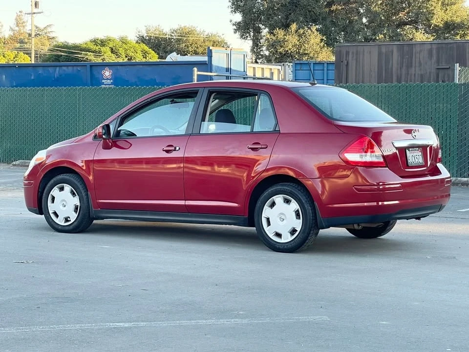 2009 Nissan Versa - Image 4 of 9