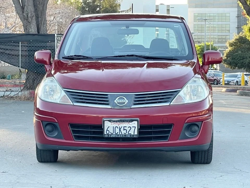 2009 Nissan Versa - Image 2 of 8
