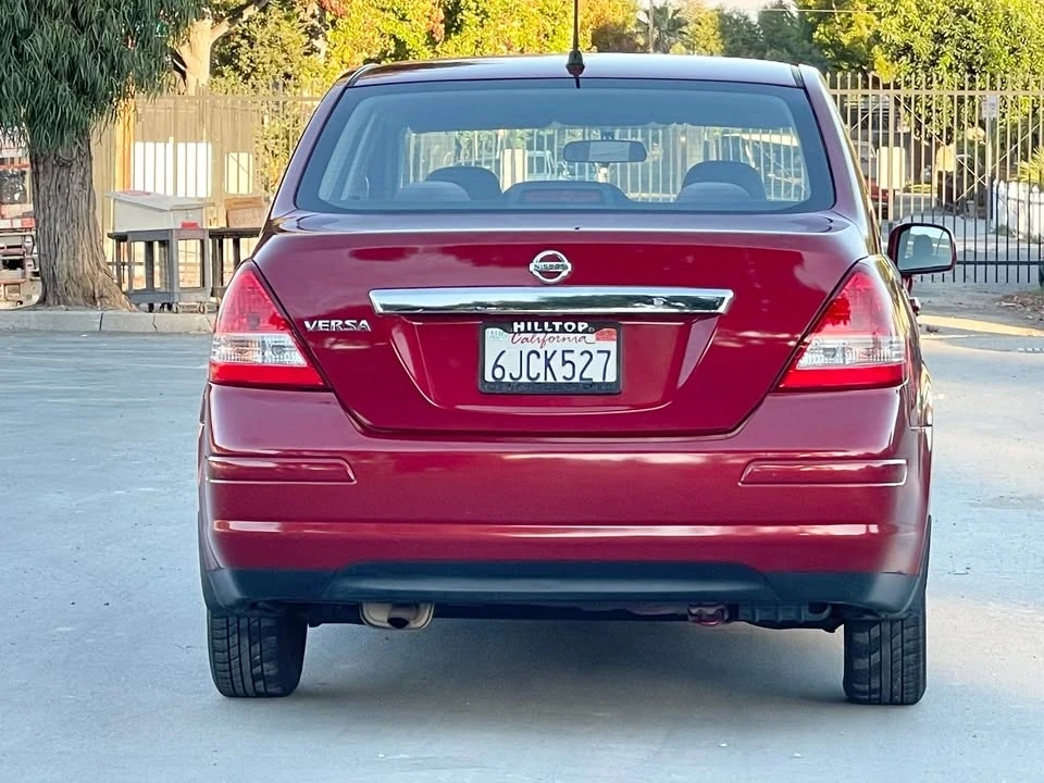 2009 Nissan Versa - Image 5 of 8
