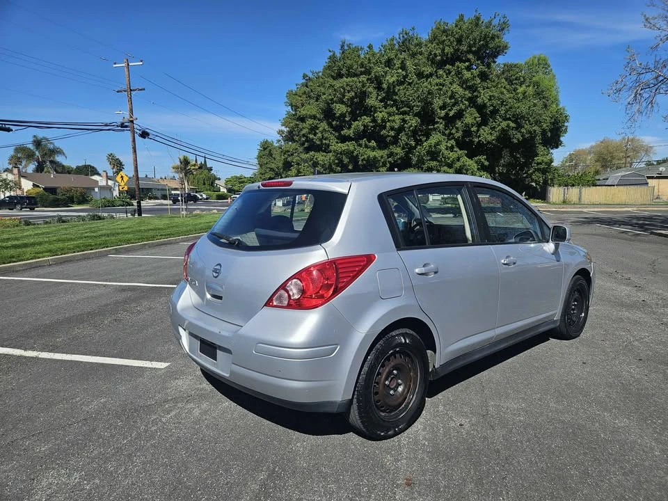 2009 Nissan Versa - Image 4 of 16