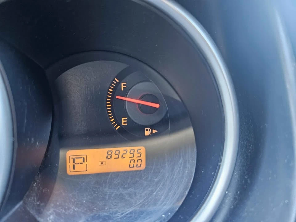 2009 Nissan Versa - Image 13 of 16
