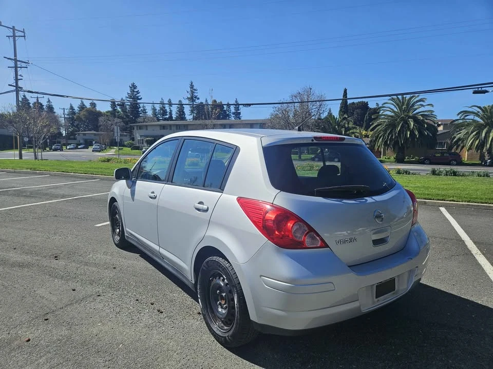2009 Nissan Versa - Image 3 of 16