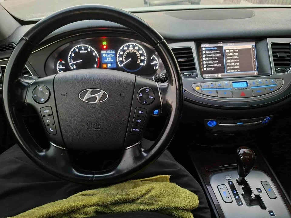 2009 Hyundai Genesis - Image 9 of 15