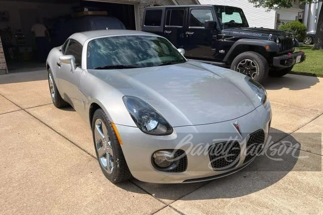 2009 Pontiac Solstice GXP - Image 11 of 12