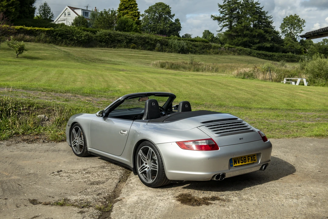 2009 Porsche 997 Carrera 4 - Image 14 of 31