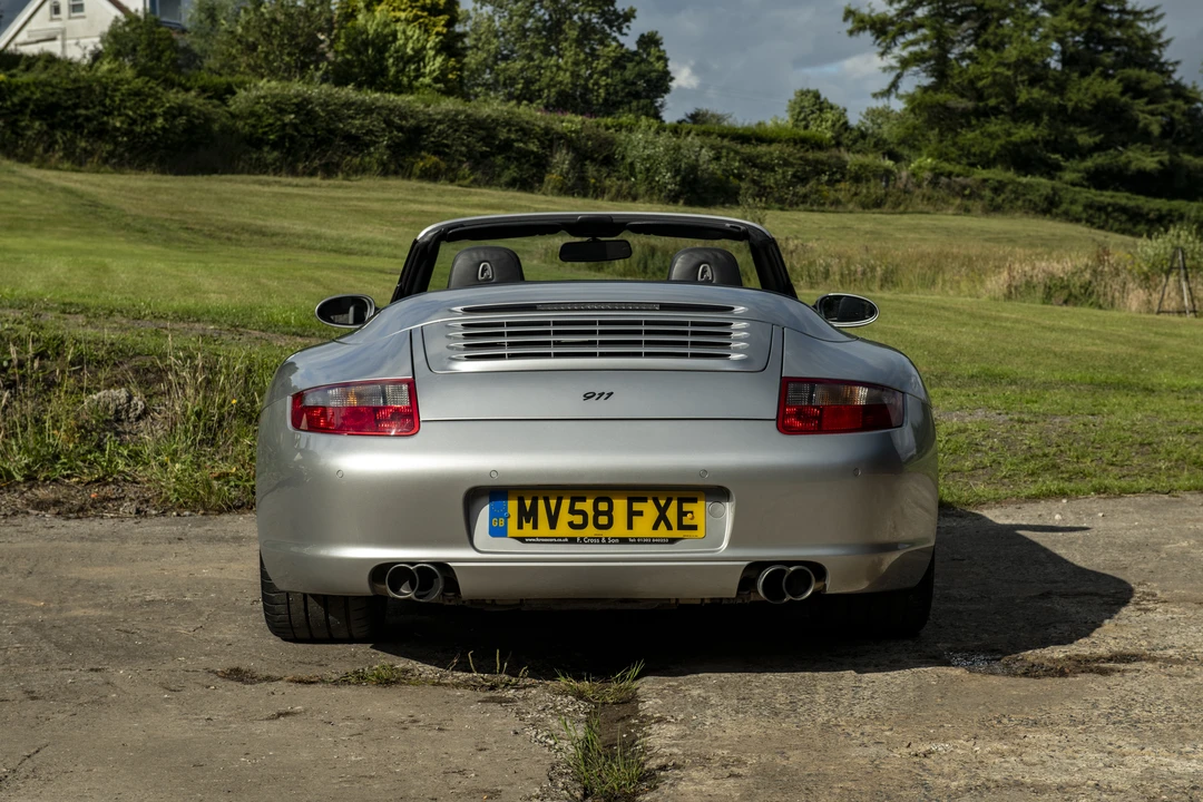 2009 Porsche 997 Carrera 4 - Image 15 of 31