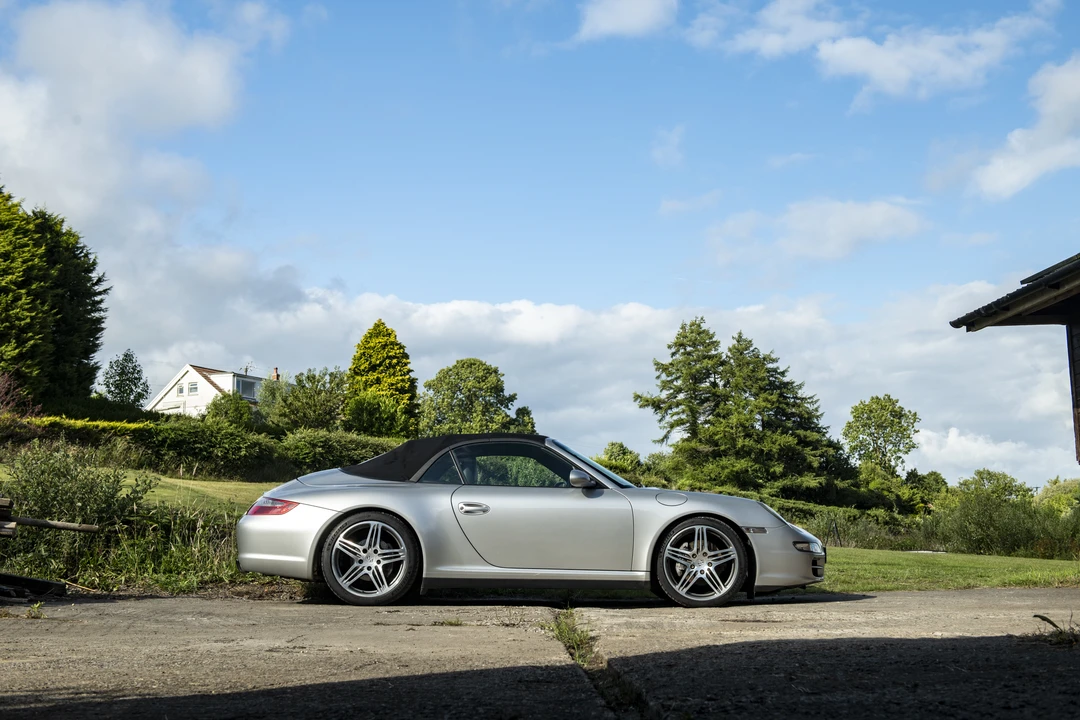 2009 Porsche 997 Carrera 4 - Image 9 of 31