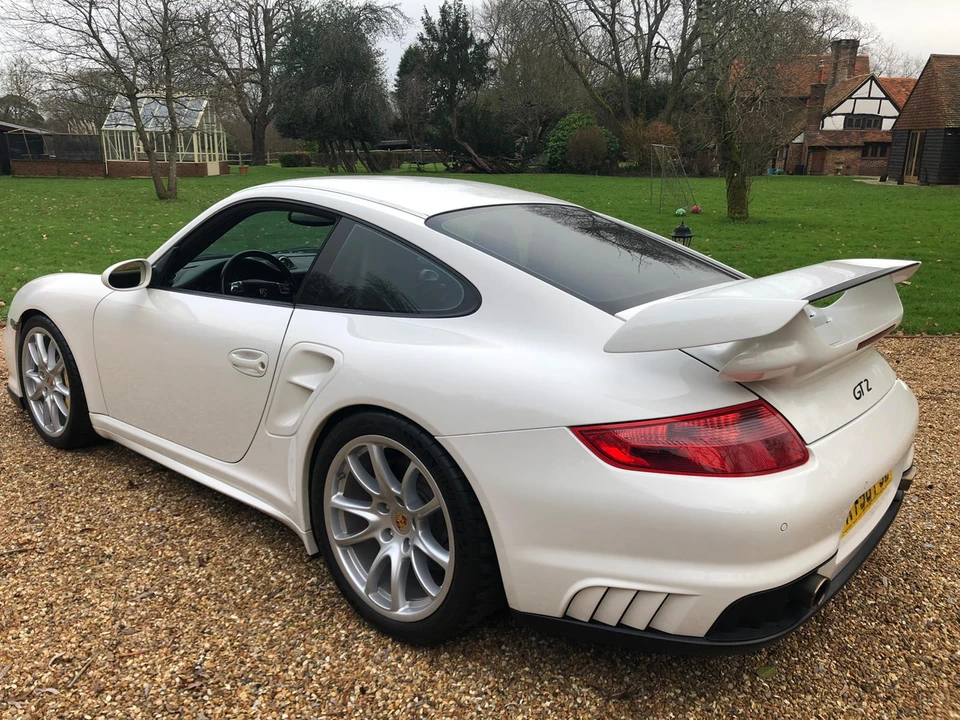 2009 Porsche 997 GT2 - Image 13 of 31