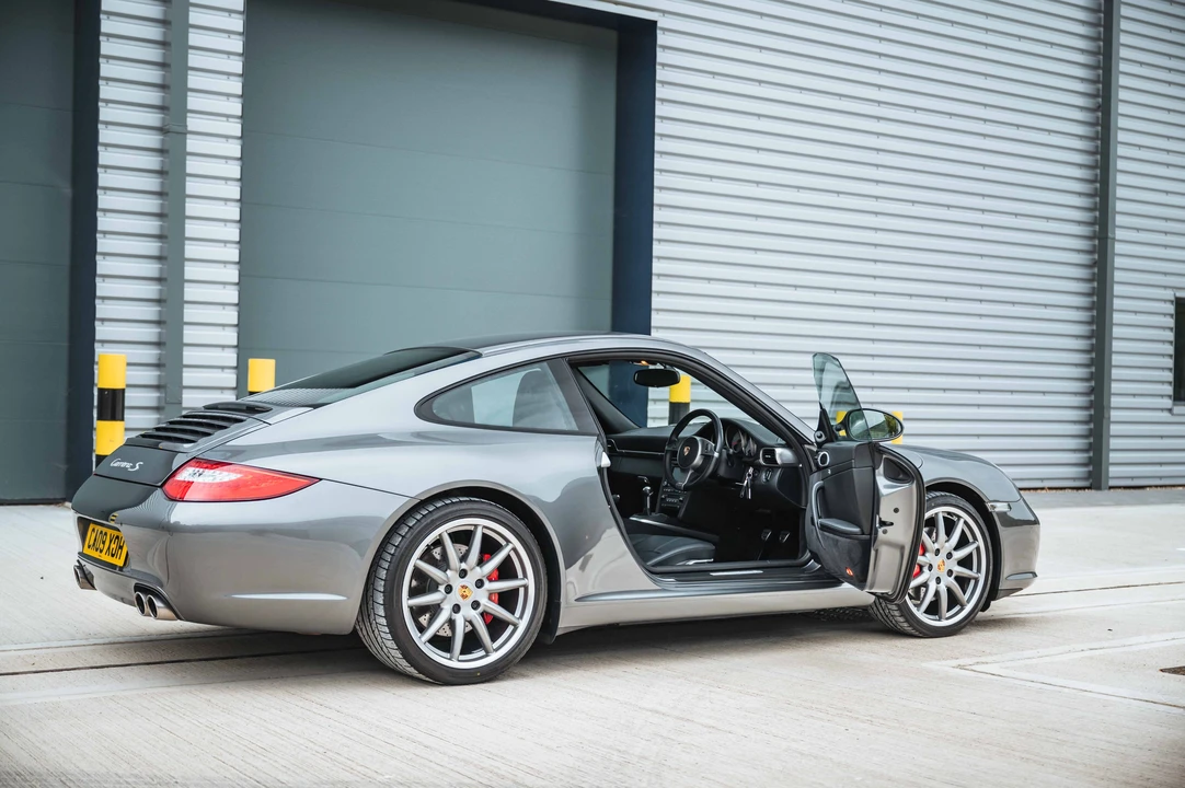 2009 Porsche 997 Carrera S - Image 16 of 31