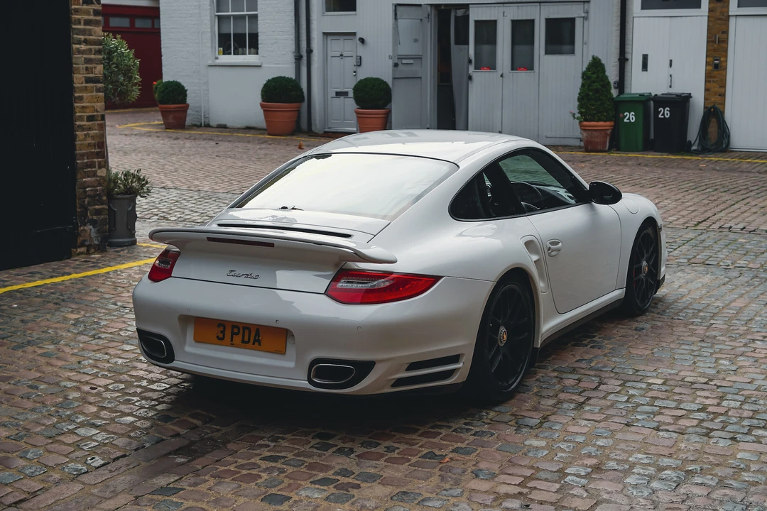 2009 Porsche 997 Turbo - Image 14 of 31