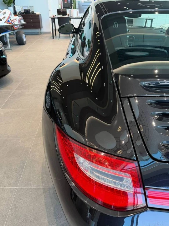 2009 Porsche 911 - Image 2 of 20