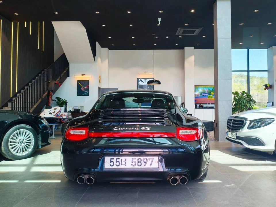 2009 Porsche 911 - Image 12 of 20